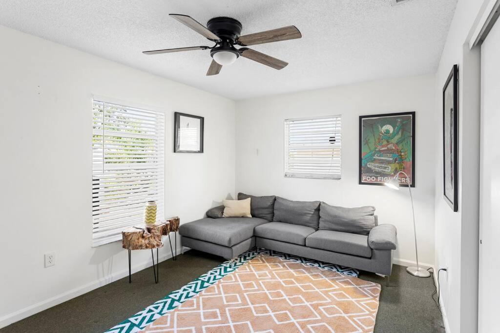 6 Minutes Away From The Beach 4 Bd Retreat W Free Parking Apartment Tampa
